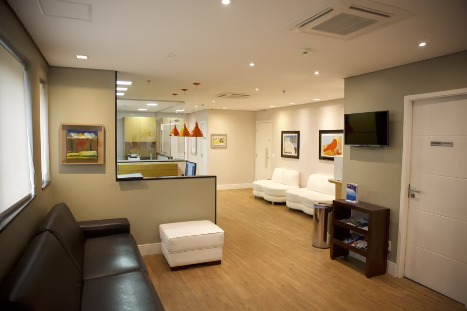 Recepção do consultório do Dr. José Luis Lopes Corrêa